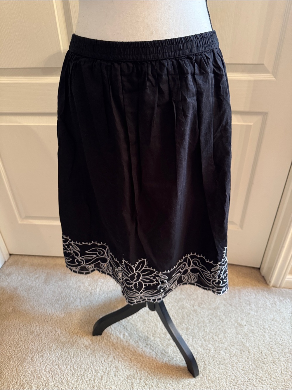 PETITES - Black Midi Skirt with White Embroidered Hem - Size PM